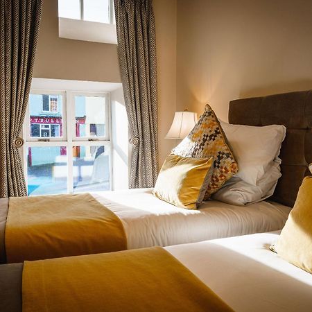 فندق Kingston'S Townhouse كيلورجلين الغرفة الصورة